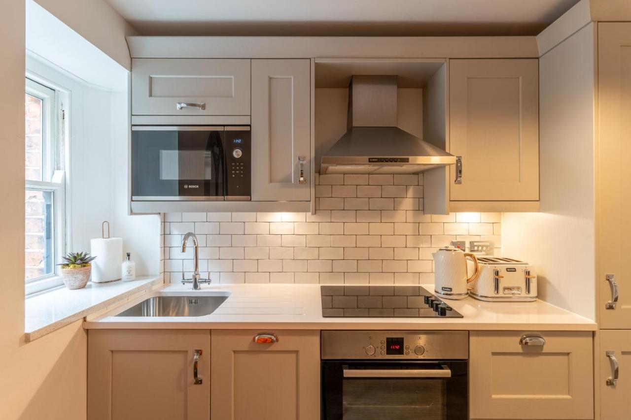Luxury Chapel Apartment Within City Walls Chester Kültér fotó